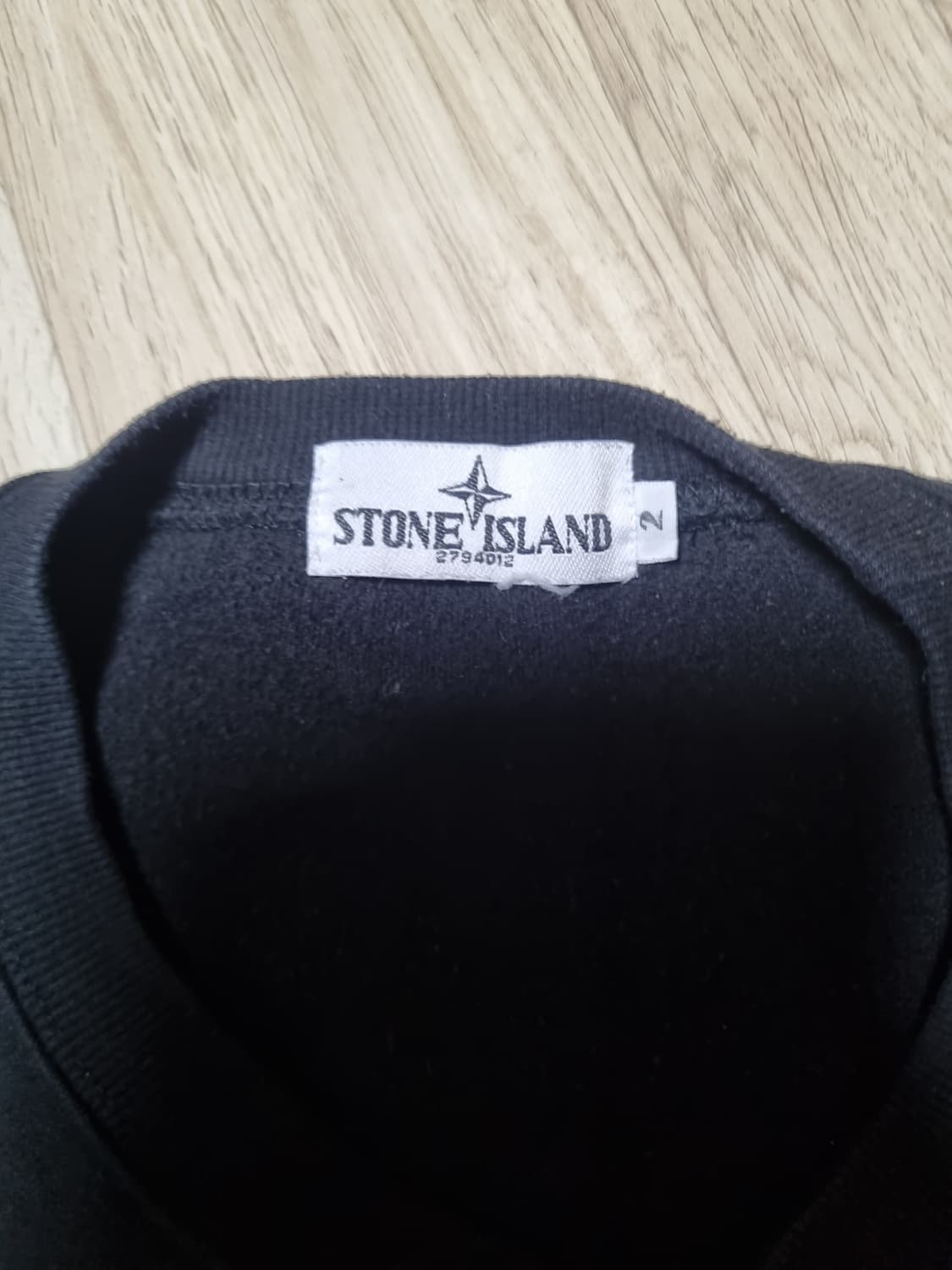 스톤아일랜드 블랙 기모 맨투맨.  M/L 상품이미지2