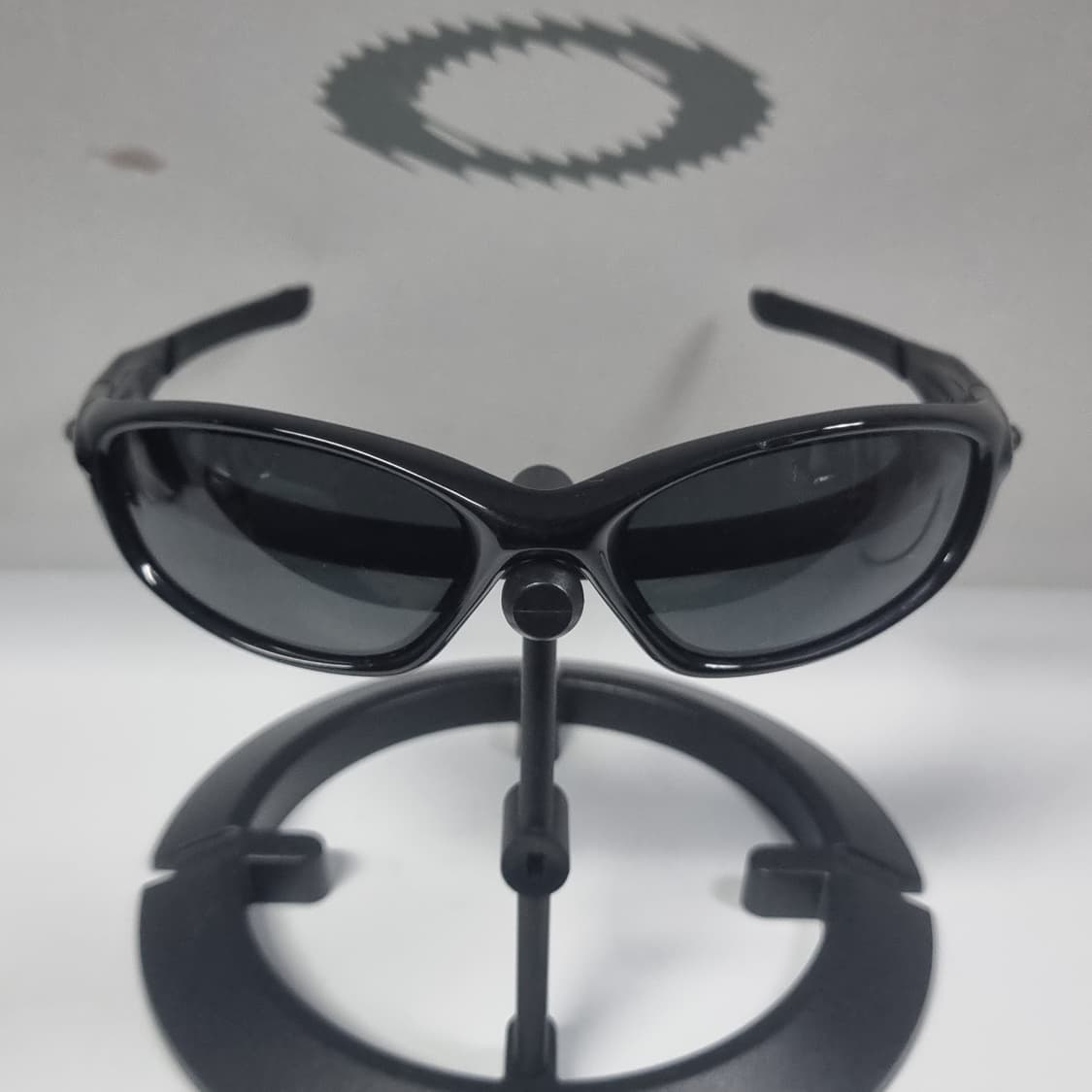 오클리 미뉴트 2.0 폴리쉬드블랙 새렌즈 상품이미지3