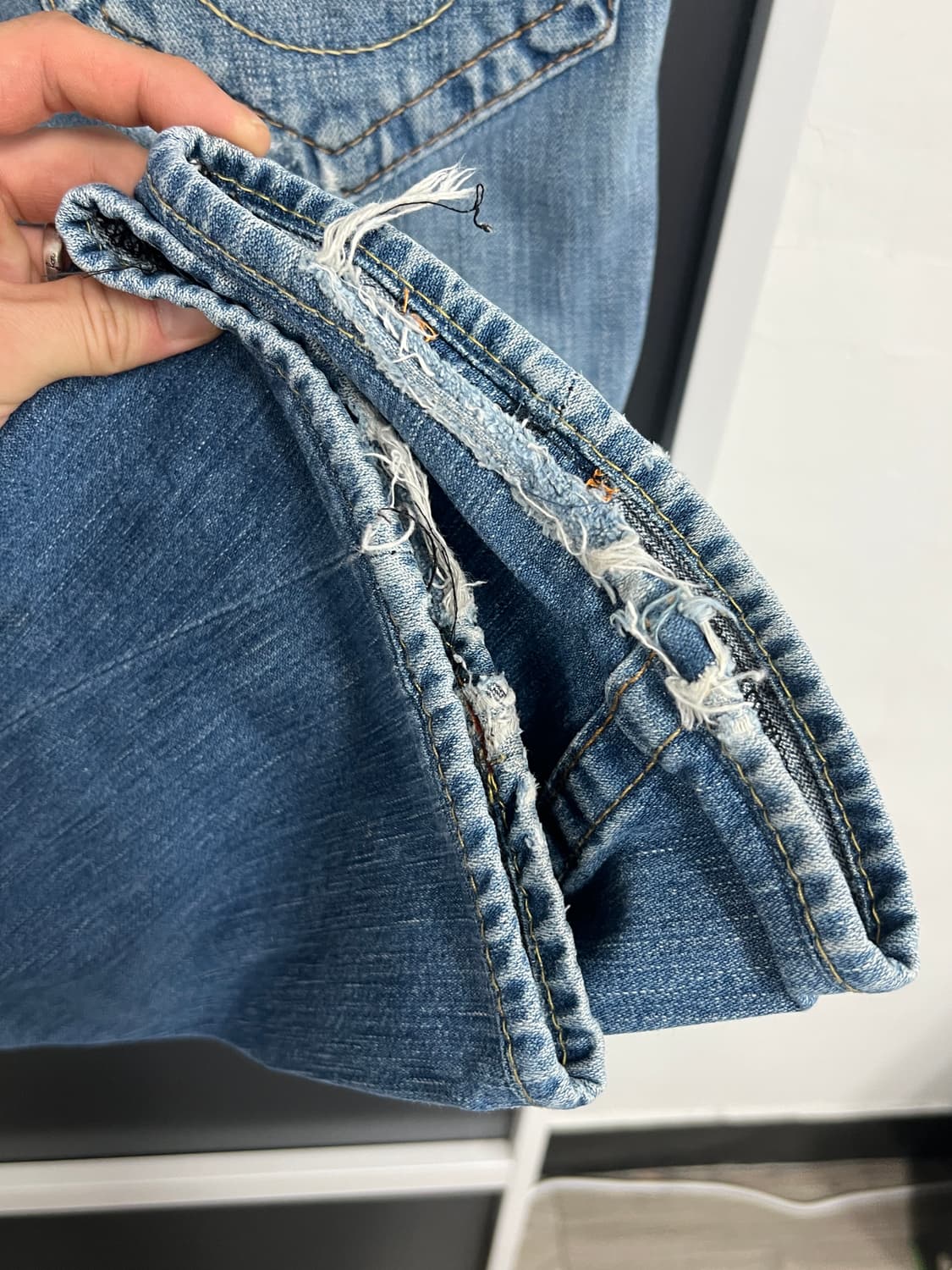 True Religion 트루릴리전 조이  연청 부츠컷 나팔핏 데님 팬츠 상품이미지4