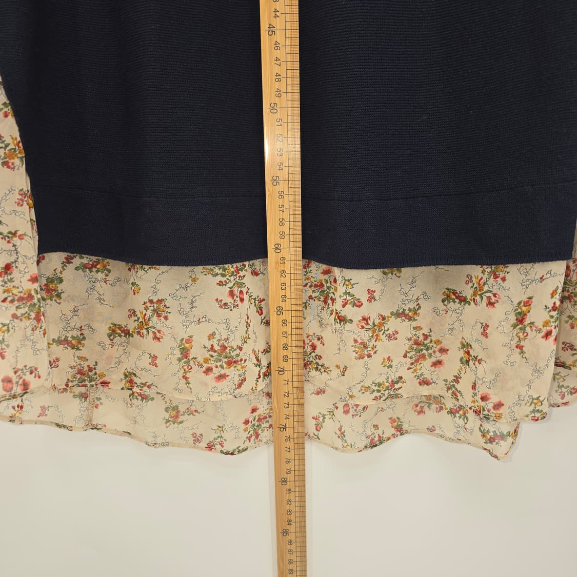 써스데이아일랜드 네이비 꽃무늬 레이어드 니트 상품이미지8