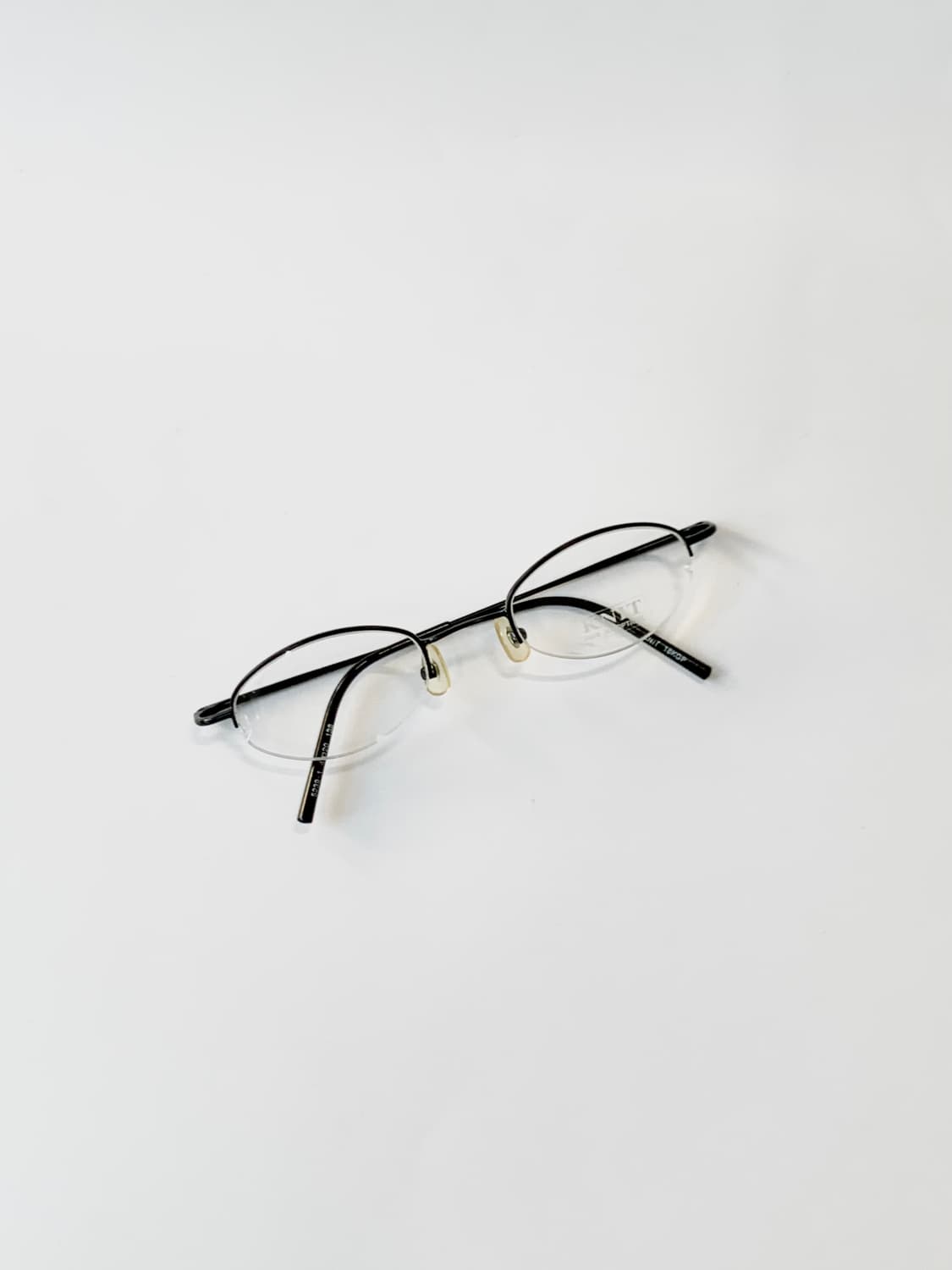 [픽키-641] KNIT 블랙 하프림 안경 오벌 쉐입 데드스탁  상품이미지1