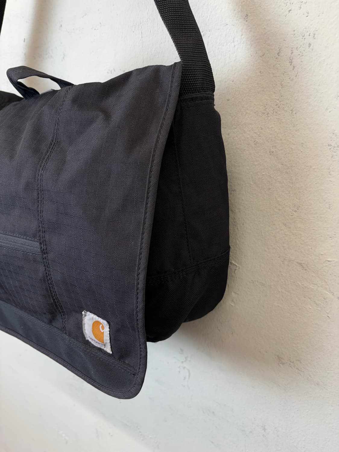 칼하트 립스탑 메신저백 블랙 상품이미지4