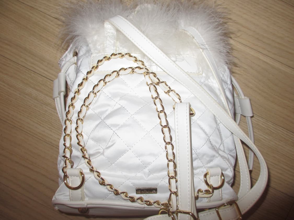 Rady 화이트 퍼 퀼팅 체인백팩 (대장) 상품이미지2