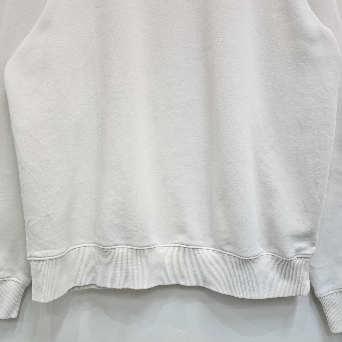 타미힐피거 화이트 맨투맨 기모 스웻셔츠 상품이미지3