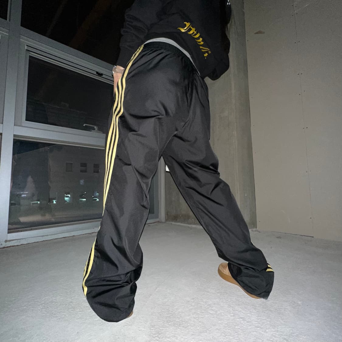  Adidas Gold stripe track pants 상품이미지2