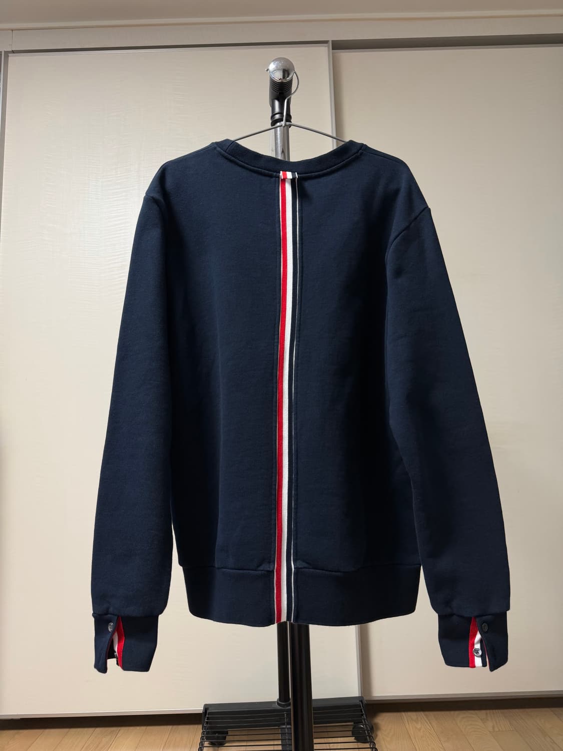 (신형)톰브라운 백삼선 맨투맨 3사이즈 상품이미지1