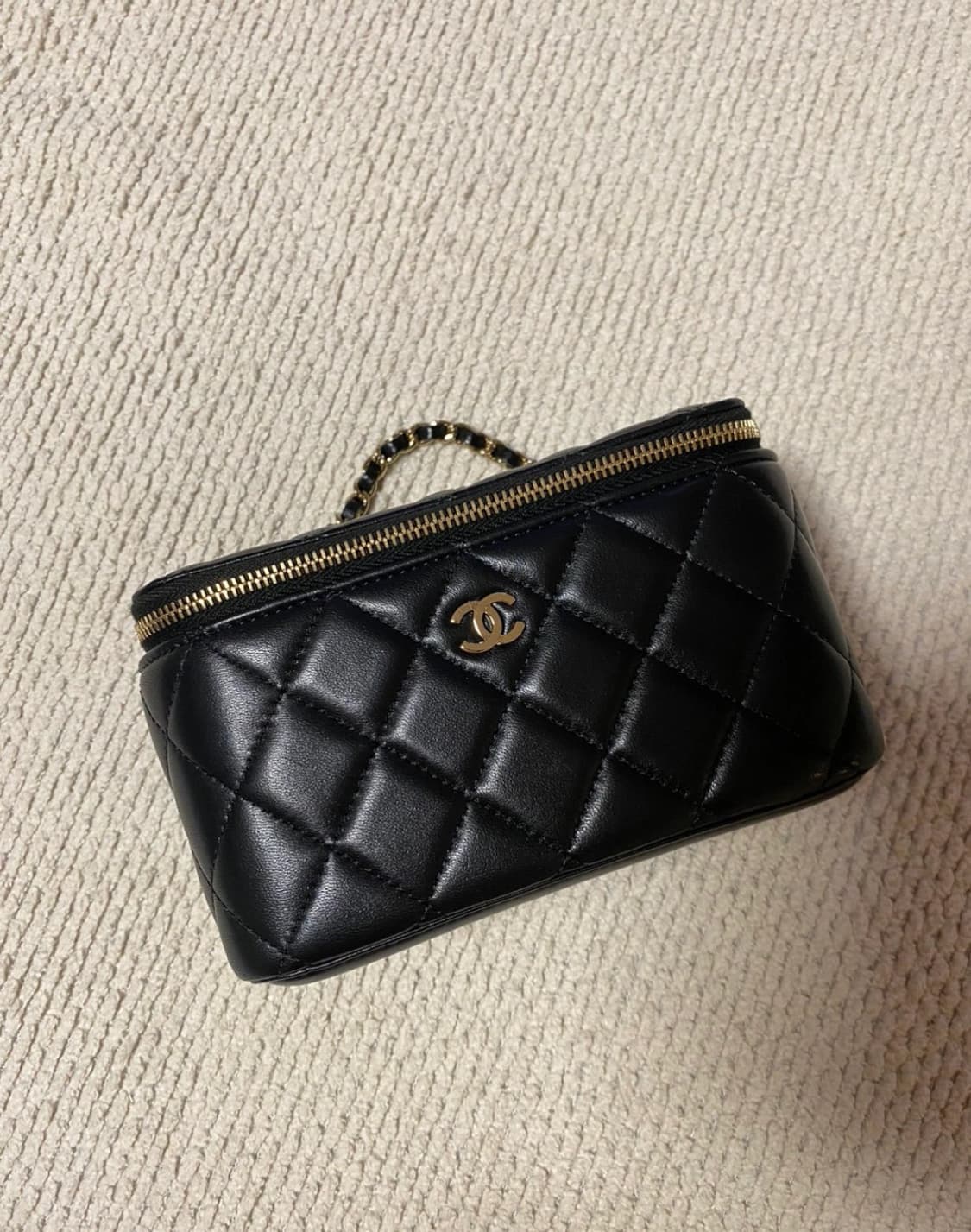 CHANEL 샤넬 램스킨 클래식 베니티백 상품이미지2