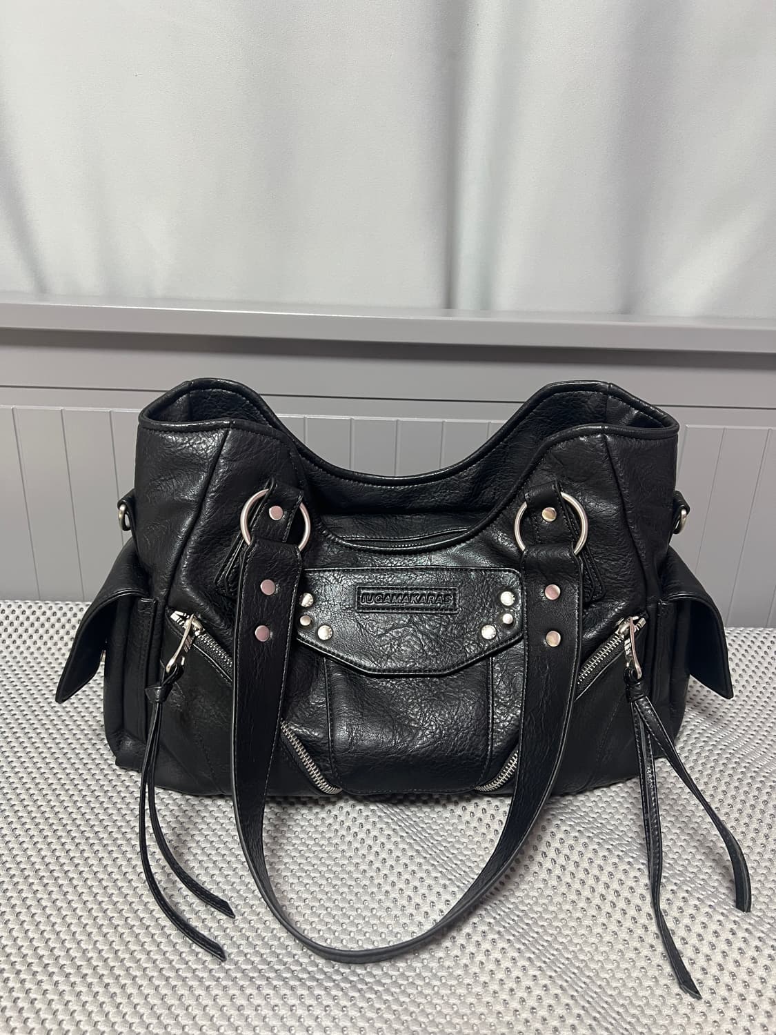 이우가마카라스 Studded Leather Shoulder Bag (Bl 상품이미지2