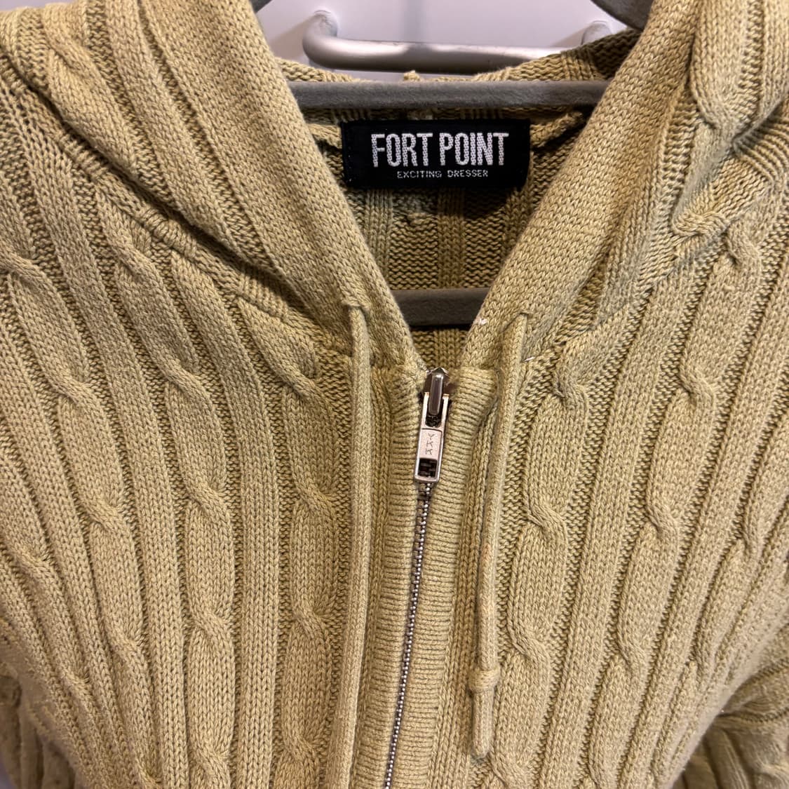 남녀공용 FORT POINT 올리브그린 꽈배기 니트 후드 집업 상품이미지5