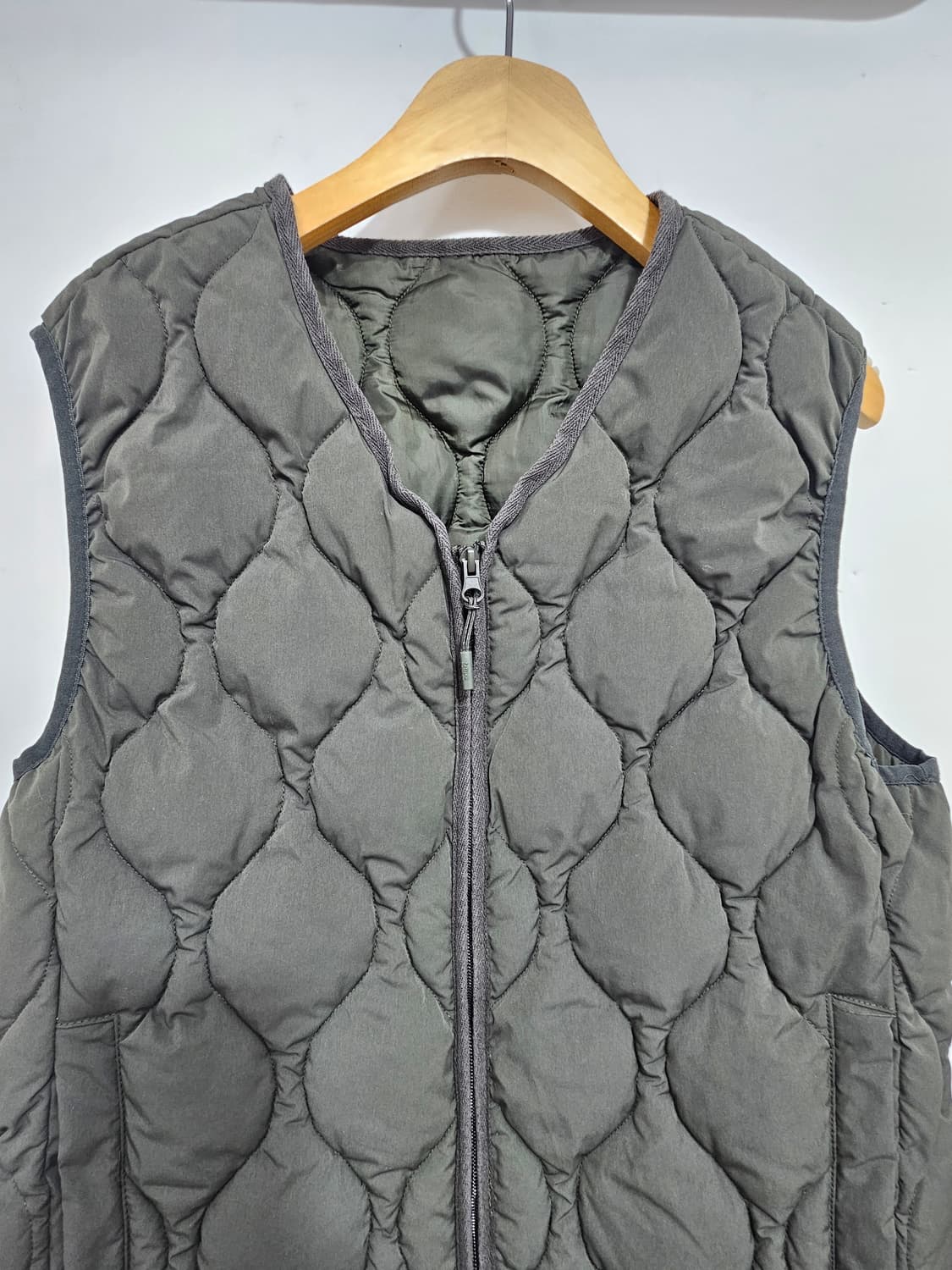 23FW 펠틱스(Feltics) 퀼팅 조끼 베스트 카키 상품이미지5