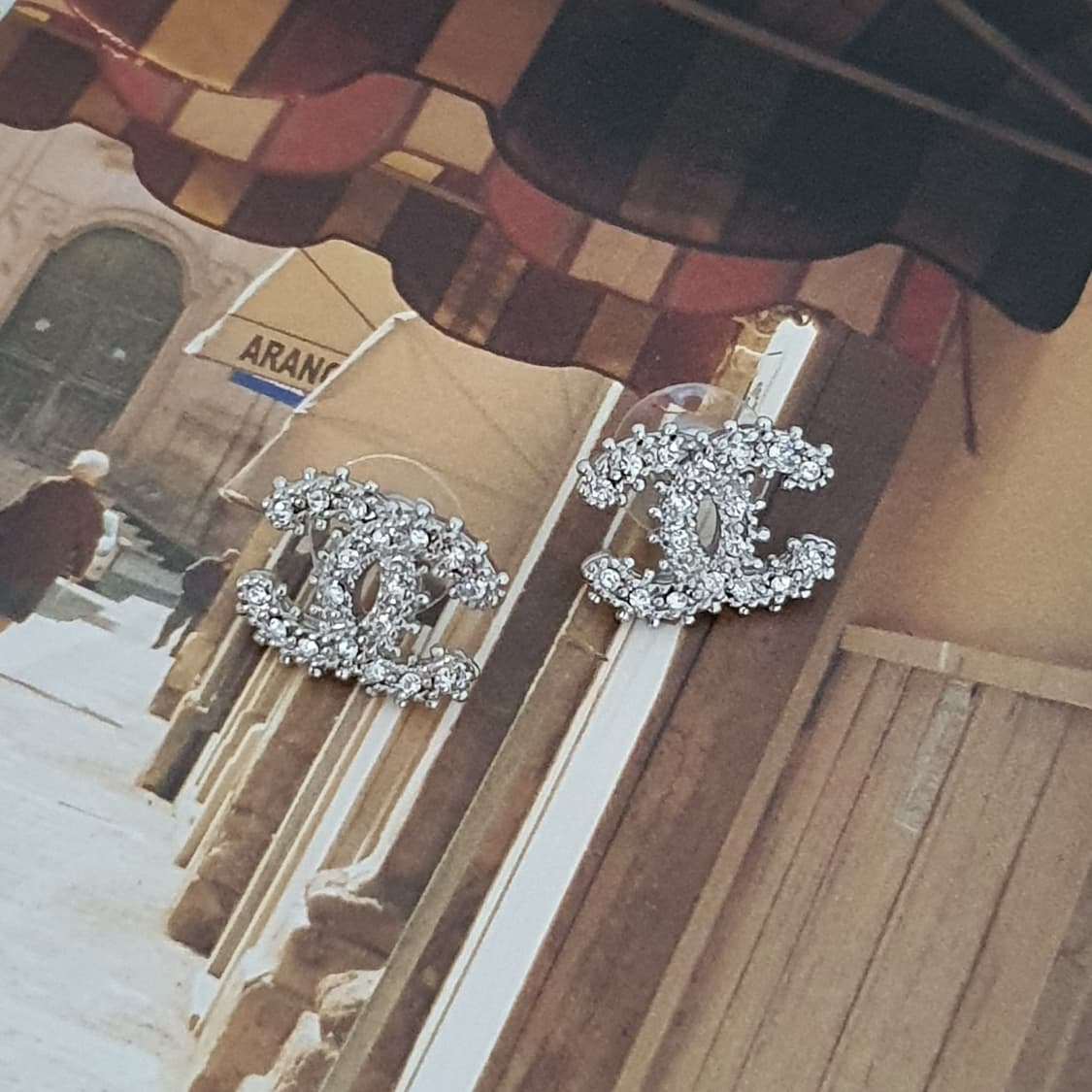 샤넬 업사이클링 스노우 CC로고 귀걸이 상품이미지2