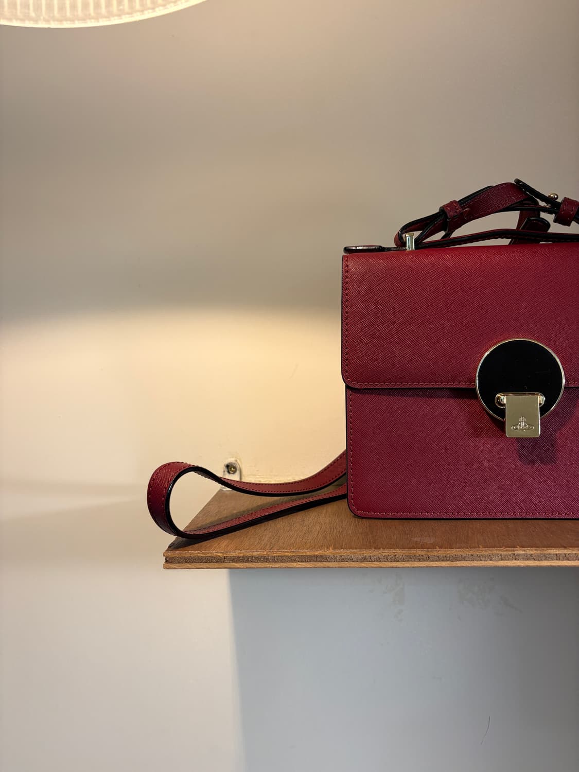 비비안 웨스트우드 오피오 사피아노 크로스 숄더백 상품이미지3