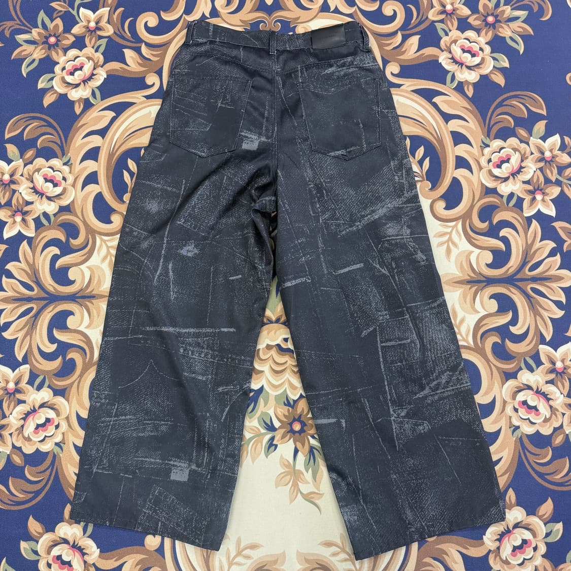 (48)메종미네드 MAISoN MINED 와이드 데님 프린팅 팬츠(블랙) 상품이미지4