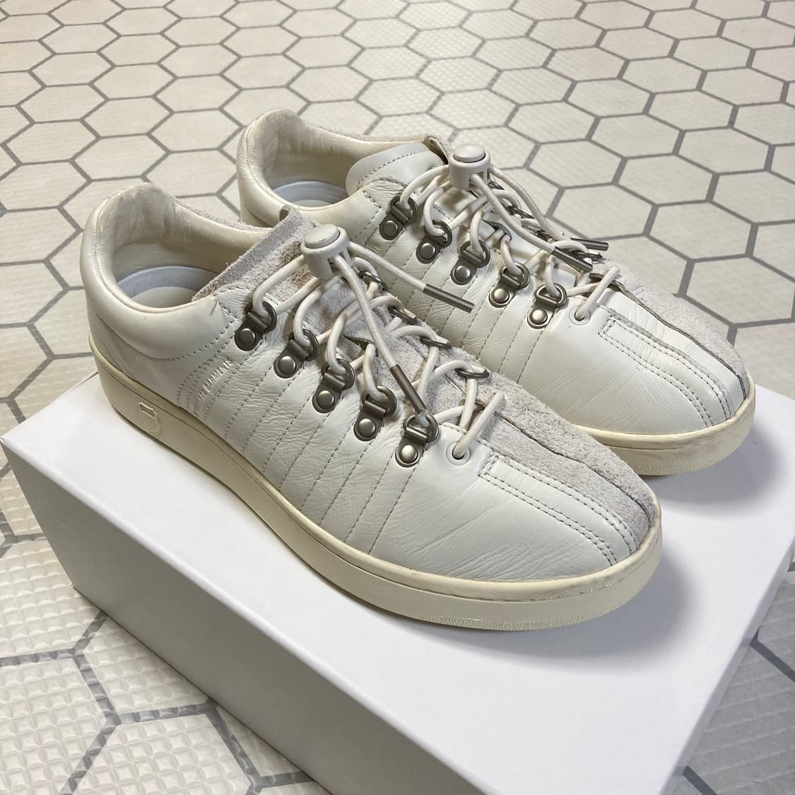 (270) 엔지니어드가먼츠 23SS x 케이스위스  클래식GT 화이트 상품이미지5