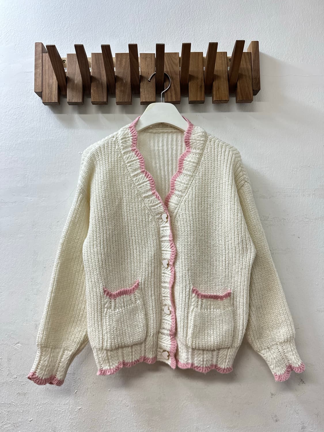일본빈티지 핑크 스캘럽 하트버튼 니트 포켓 가디건 상품이미지1