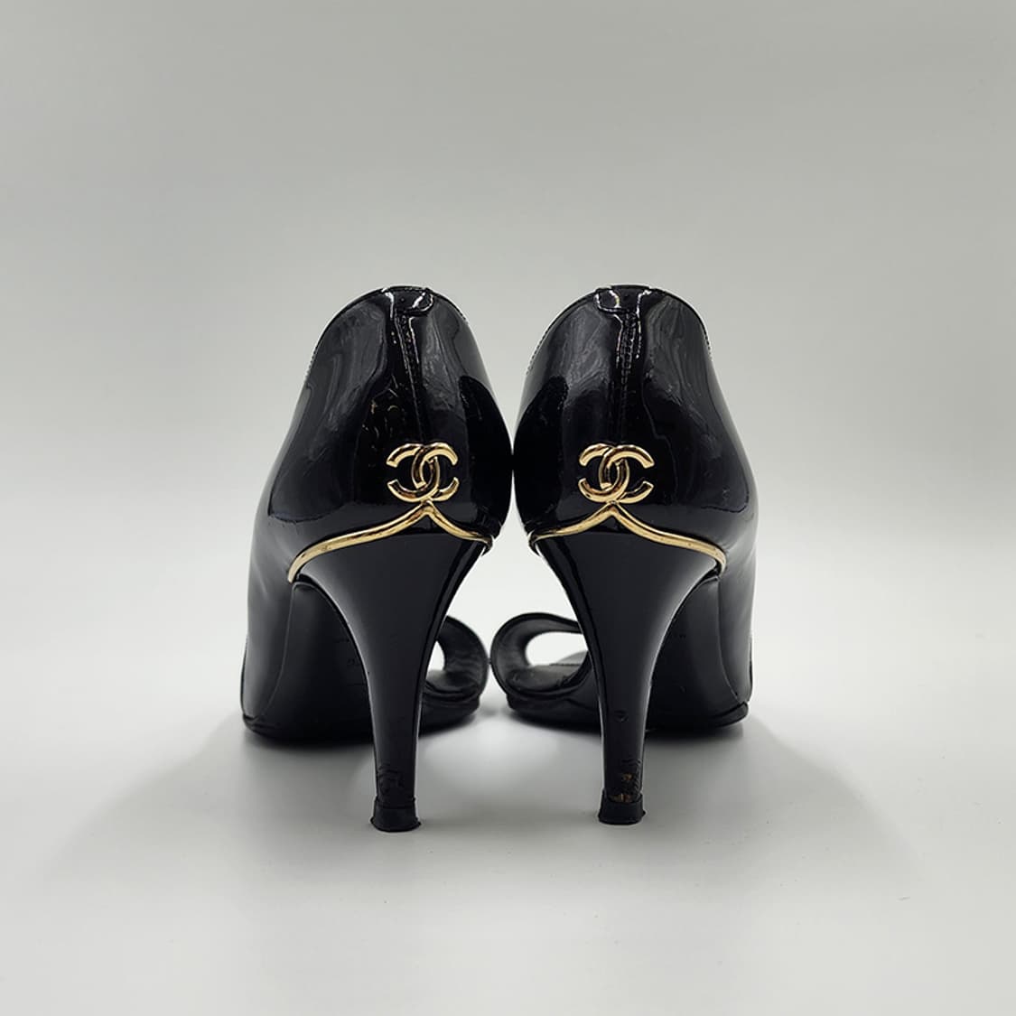 샤넬 블랙 페이던트 도르세이 CC로고 오픈토 힐 G25878 37 상품이미지3