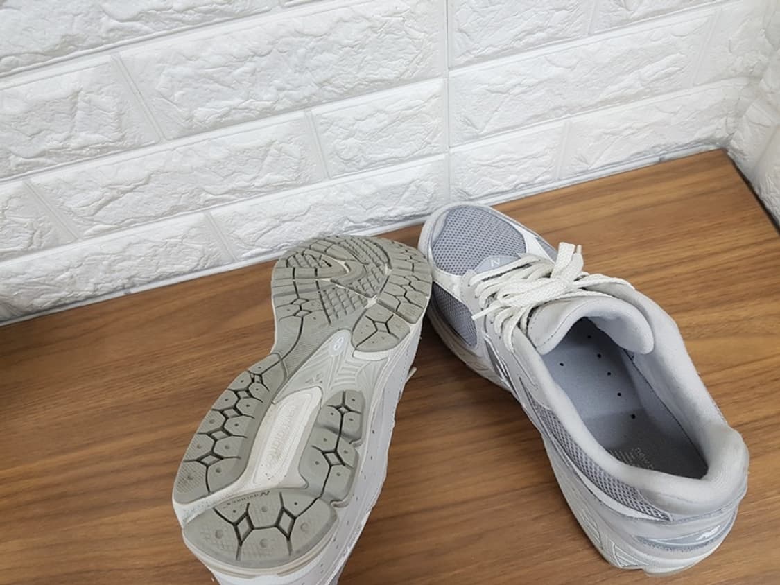 뉴발란스 U2002R 운동화 남성270  상품이미지6