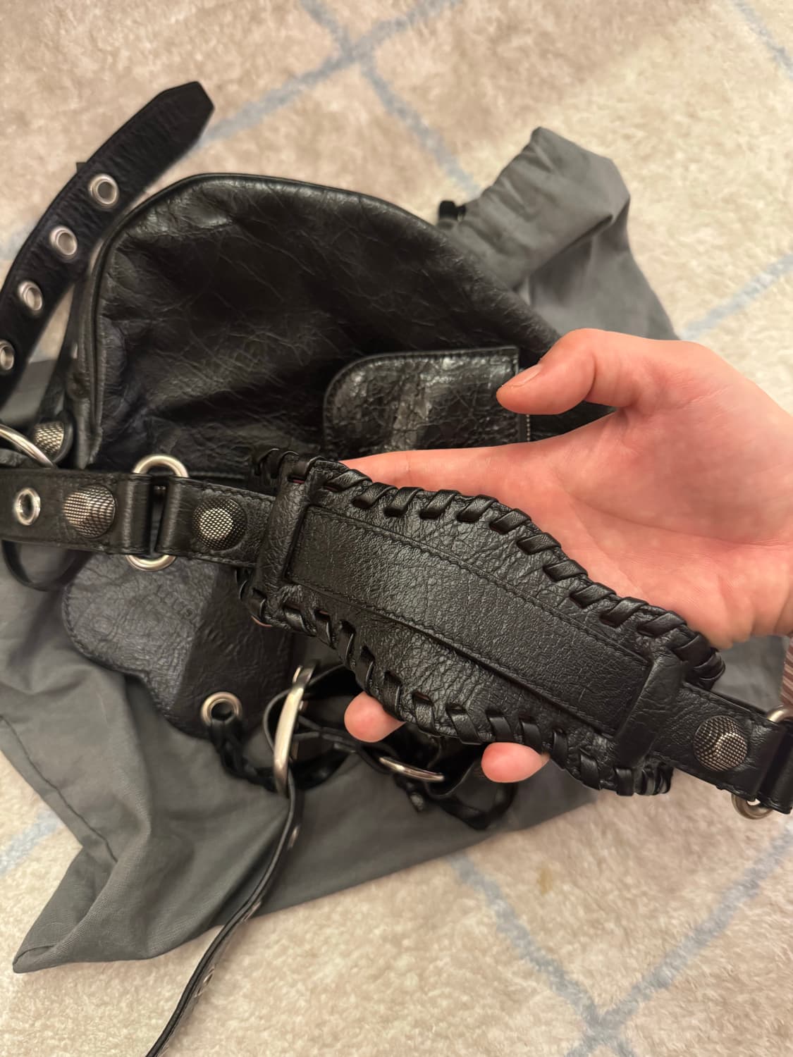발렌시아가 르카골 xs 램스킨 블랙 상품이미지7