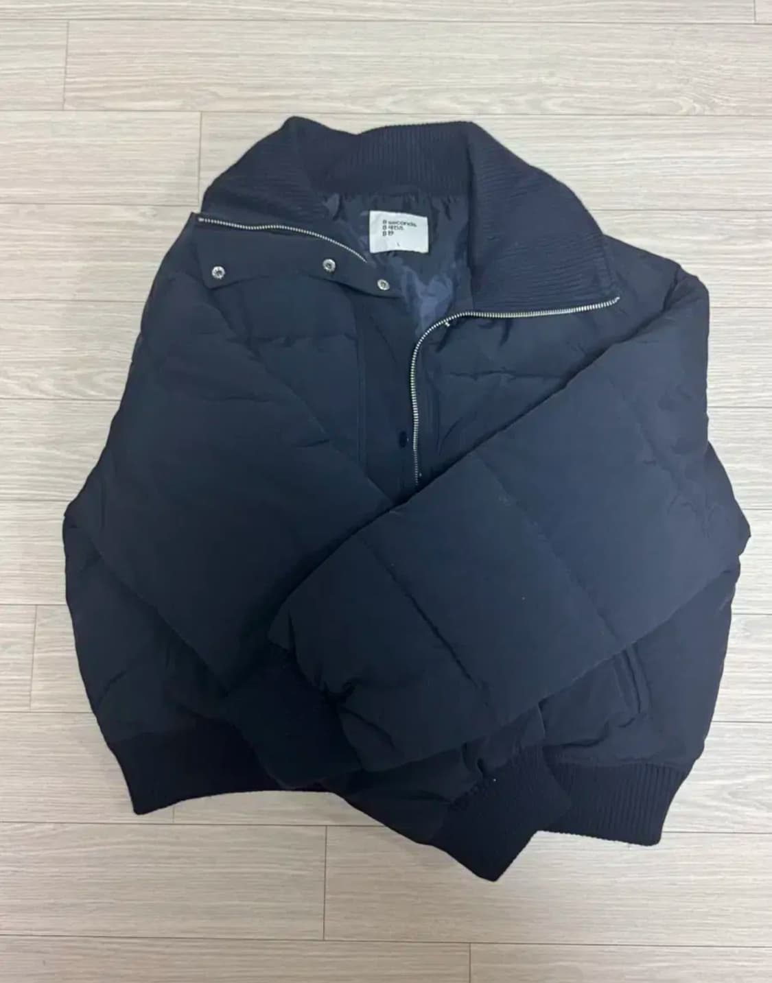 에잇세컨즈 네이비 패딩 상품이미지1
