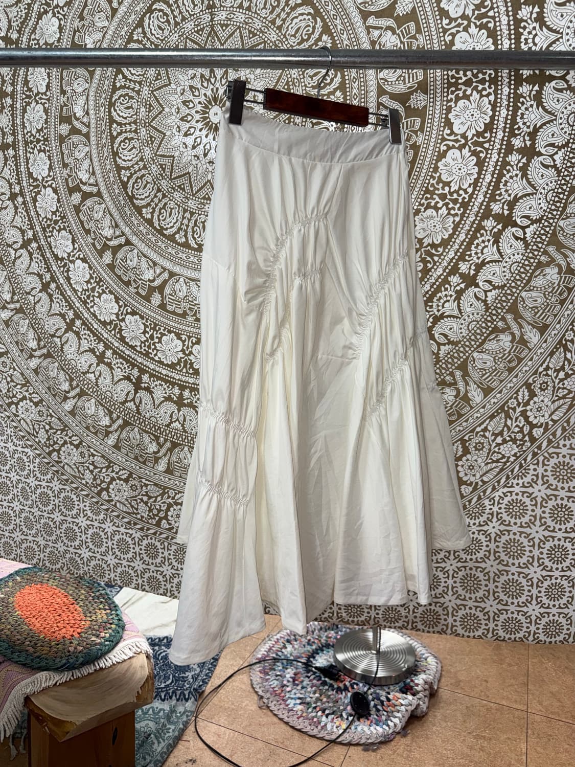 빈티지 여성 화이트 밴딩 디테일 롱스커트  상품이미지3