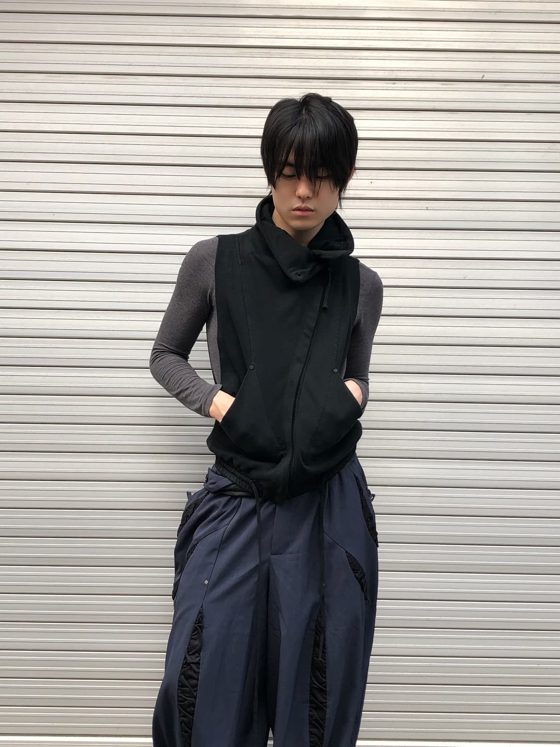 일라리아 니스트리 아티잔 사선 하이넥 베스트 상품이미지3