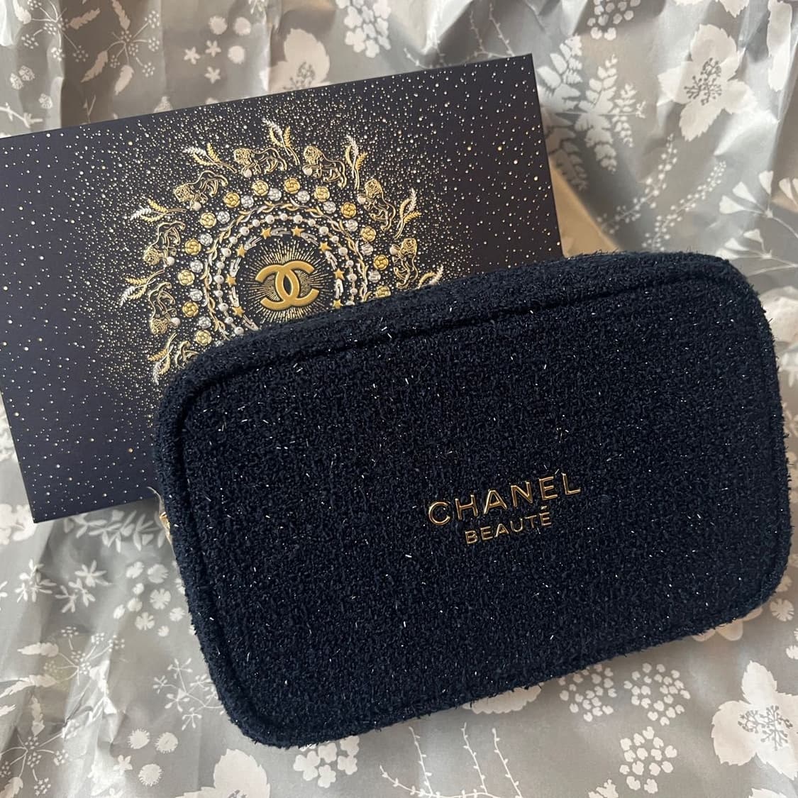 샤넬 2025 크리스마스 파우치 상품이미지1