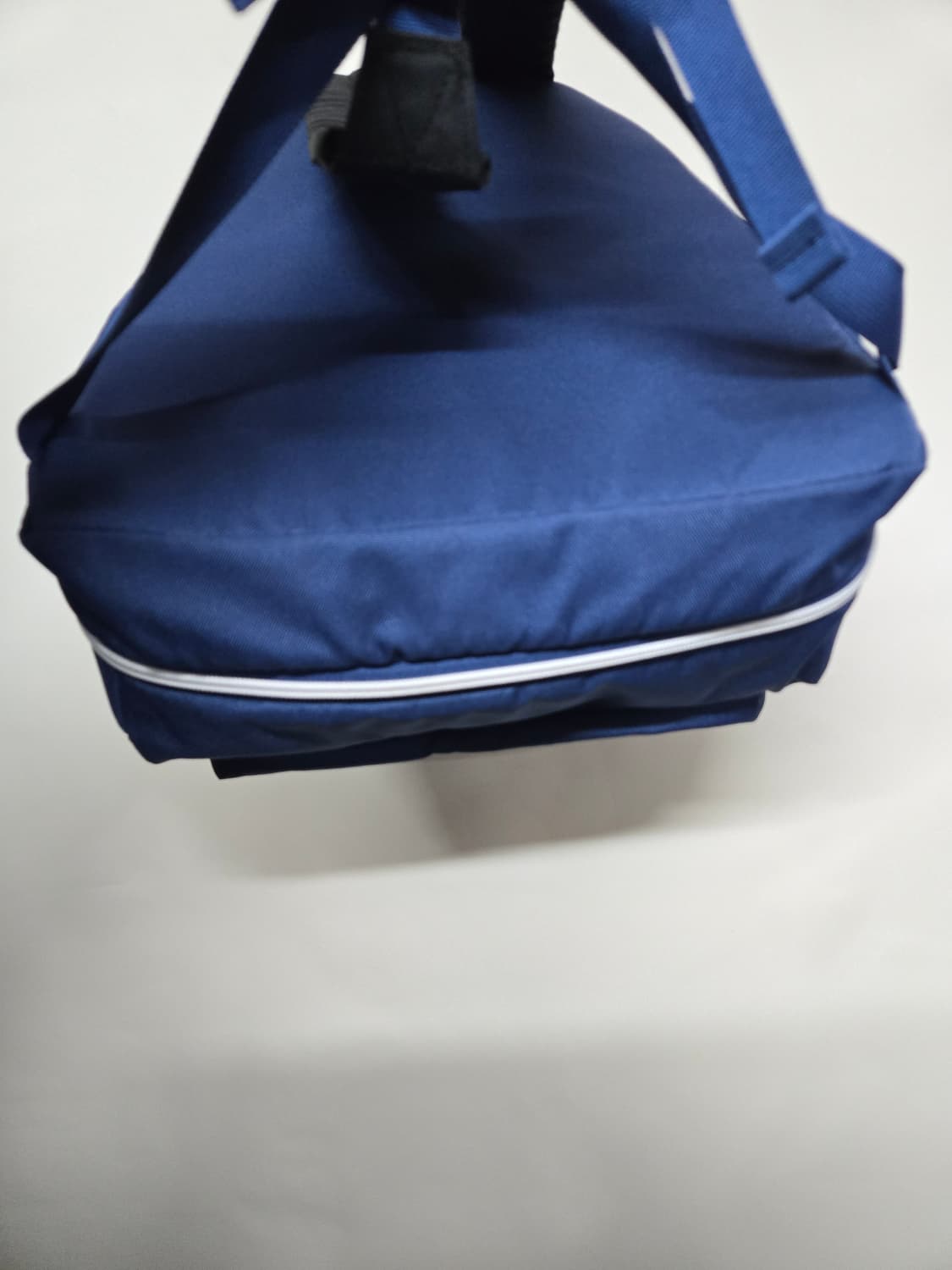 라코스테 네이비 확장형 백팩 가방 상품이미지4