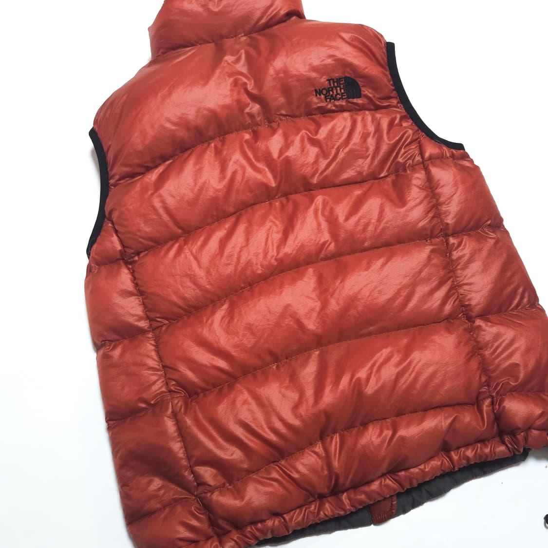 노스페이스 아콘카구아 경량 다운 베스트 패딩 조끼 테라코타 상품이미지4