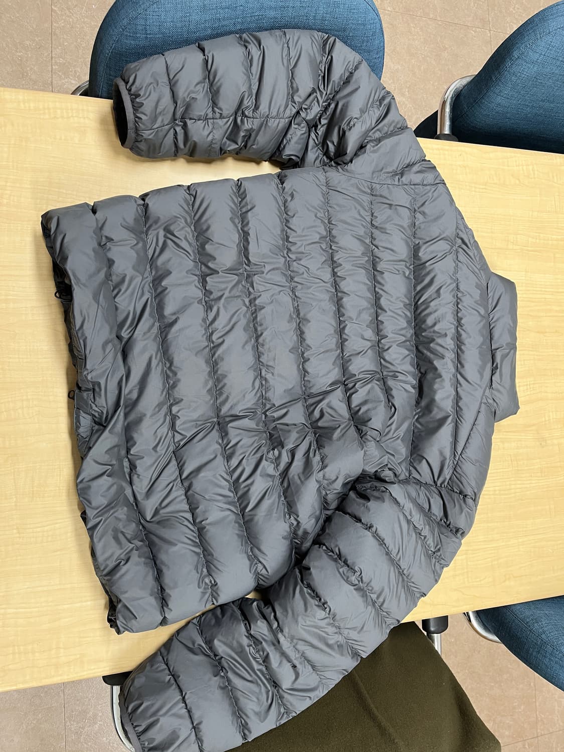 무탠다드 경량패딩 그레이 XL 상품이미지3