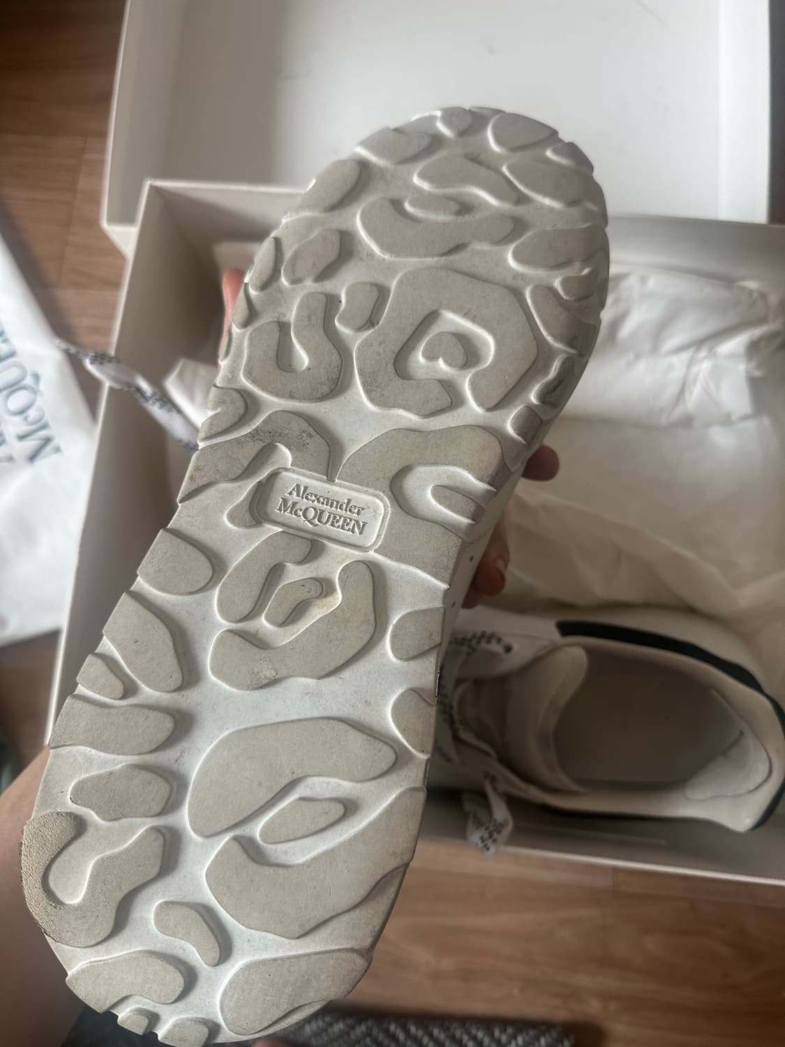 알렉산더맥퀸 코트트레이너 42size 270-275 상품이미지4