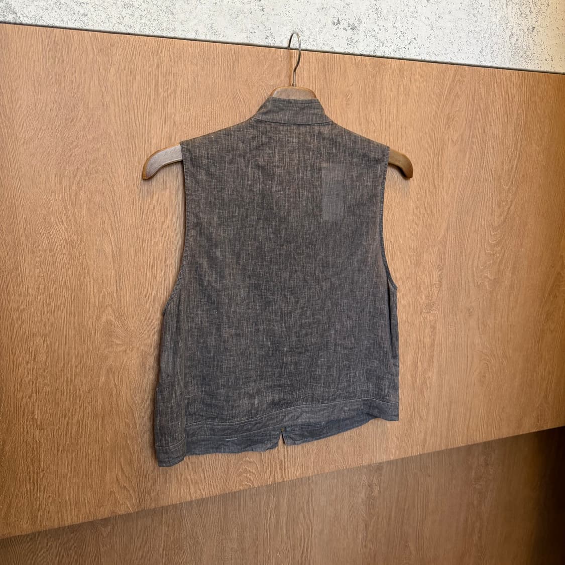 빈티지 하이넥 슬리브리스 집업 넥 버튼 디테일 레귤러핏 브라운 상품이미지2