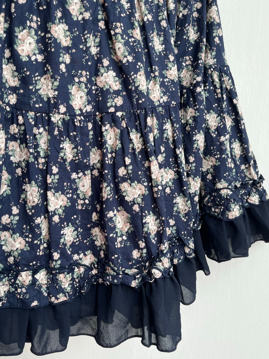 *SALE) 네이비 잔꽃 쉬폰 미니 스커트 상품이미지3