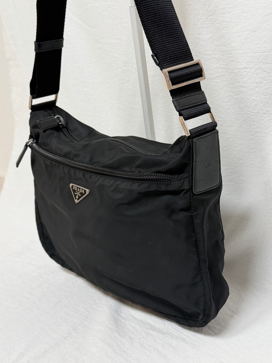 정품 프라다 포코노 나일론 크로스백 숄더백 메선저백 블랙 상품이미지6