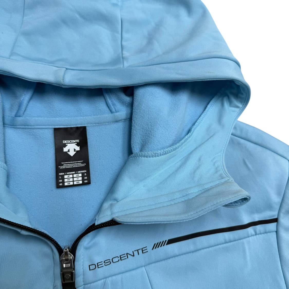 데상트 후드집업  상품이미지2