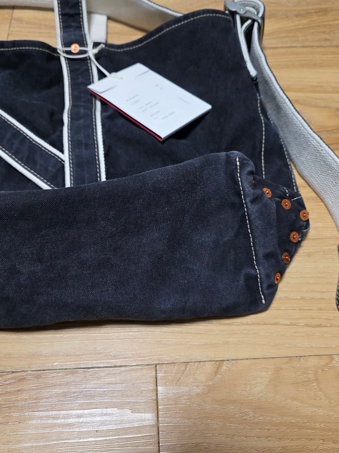 택포71만)25FW 나이스네스 L.lesh 블랙 상품이미지4