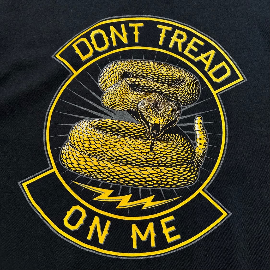 DONT TREAD ON ME SNAKE 프린트 반팔 상품이미지3