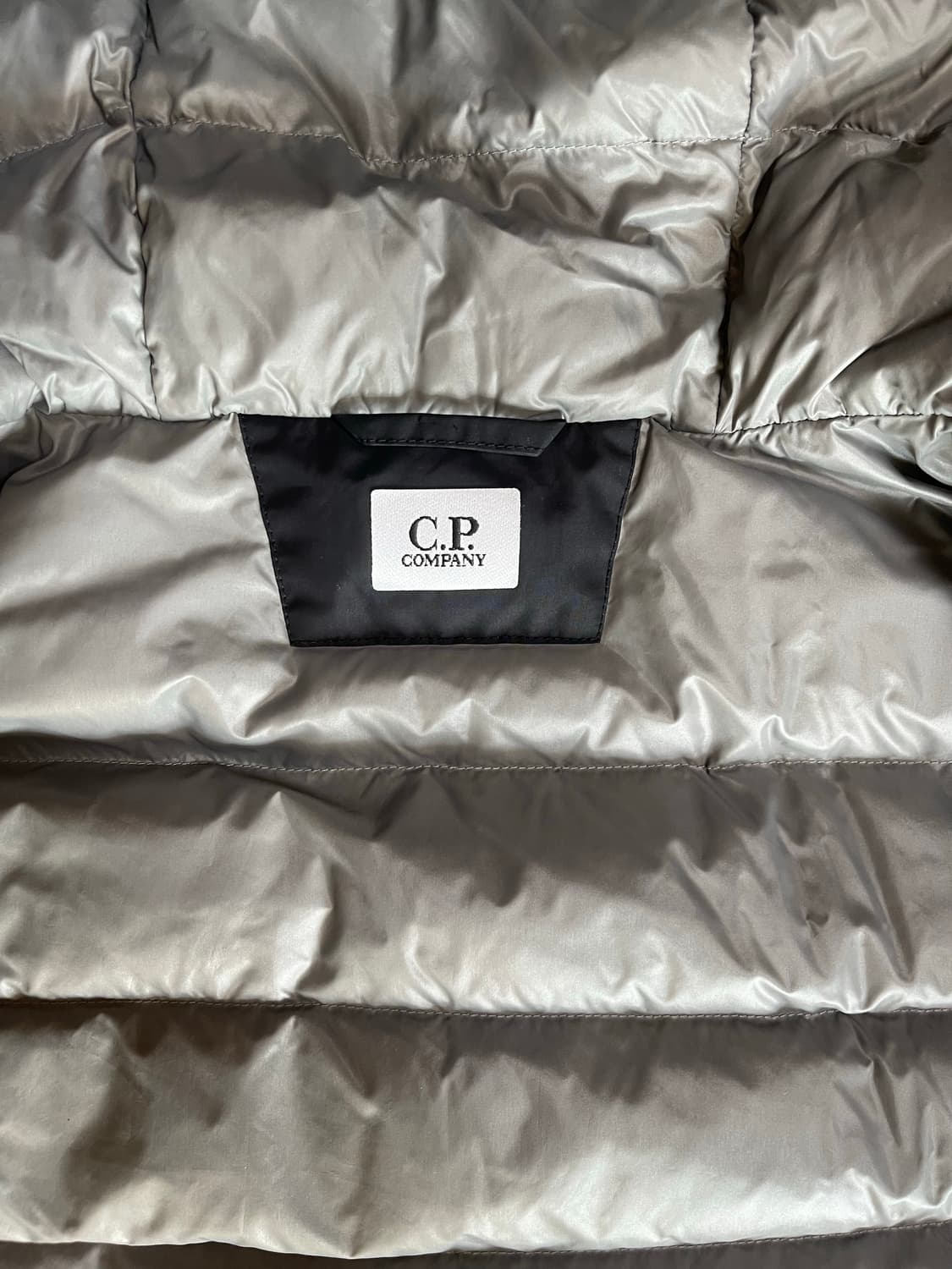 CP컴퍼니 Micro-M 고글 롱 다운 파카 블랙 상품이미지5