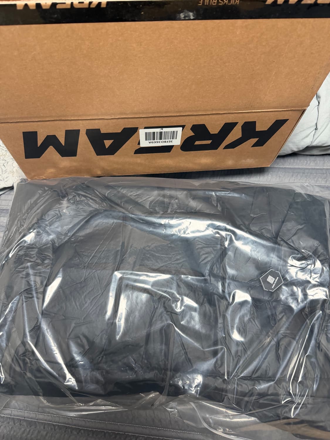 이지 갭 엔지니어드 바이 발렌시아가 퍼퍼 파카 블랙 상품이미지5