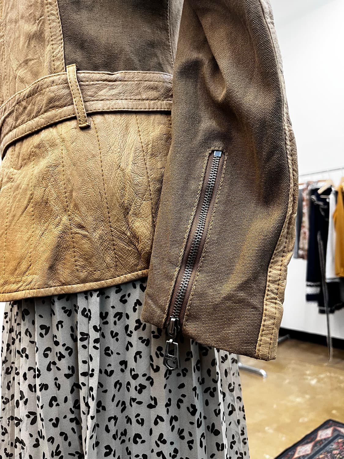 Moussy 피그 스킨 스터드 라이더 자켓 상품이미지8