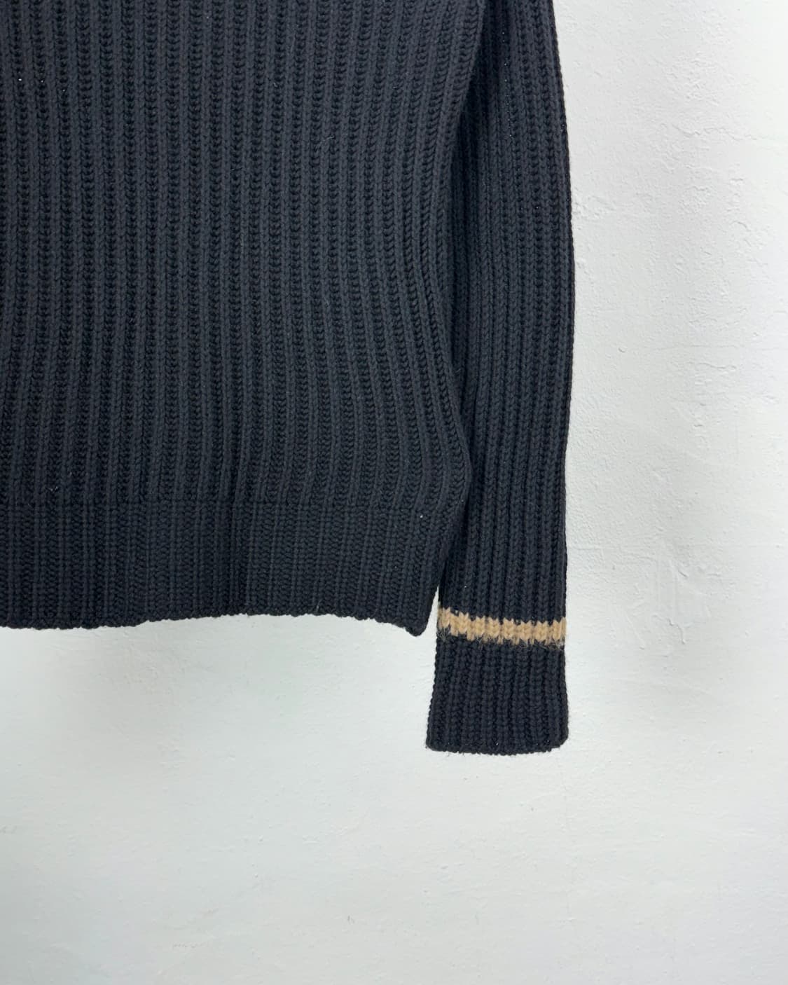 돌체 앤 가바나 라나울 블랙 암 케이블 리브 니트 상품이미지5