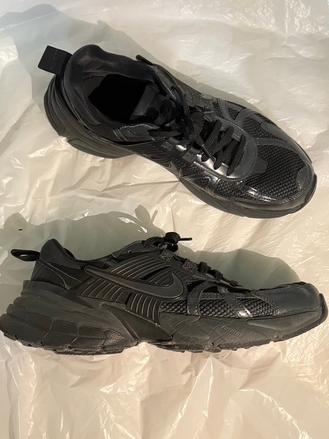 나이키V2K런 블랙/앤트러사이트/다크 스모크 그레이 275 사이즈 상품이미지3