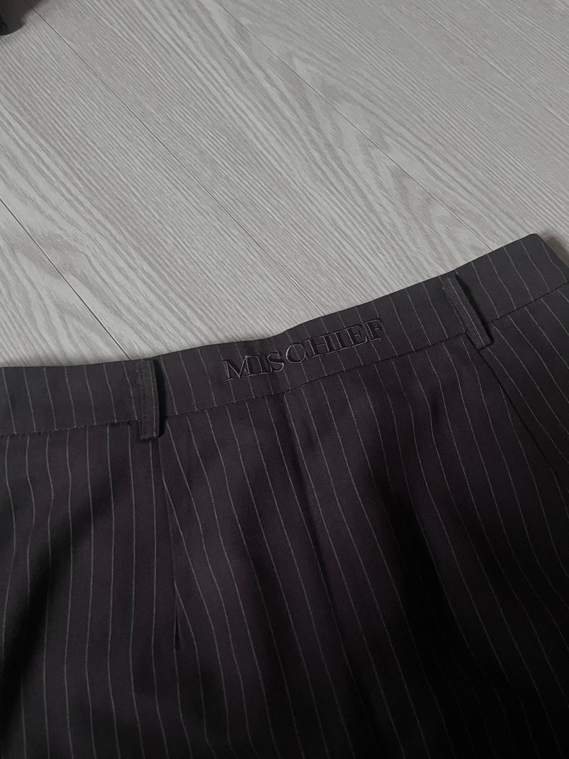 미스치프 브라운 스트라이프 미니스커트 상품이미지3