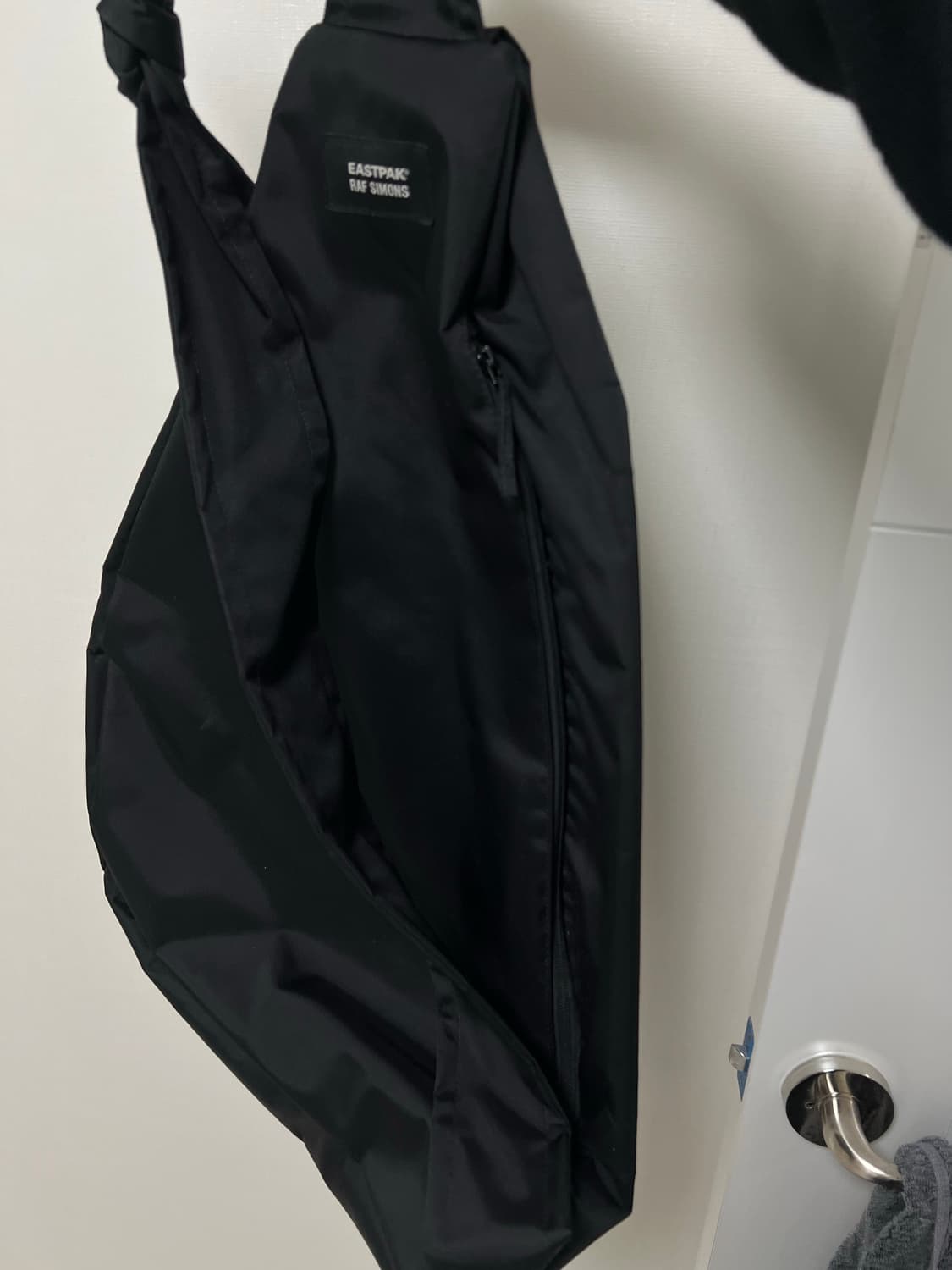 라프시몬스 이스트팩 슬링백 상품이미지3