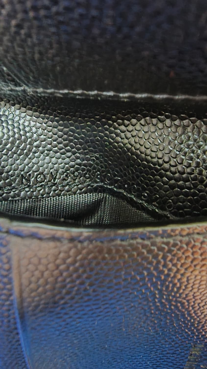 (정품) 생로랑 캐비어 가죽 반지갑/개인/팝니다. 상품이미지8