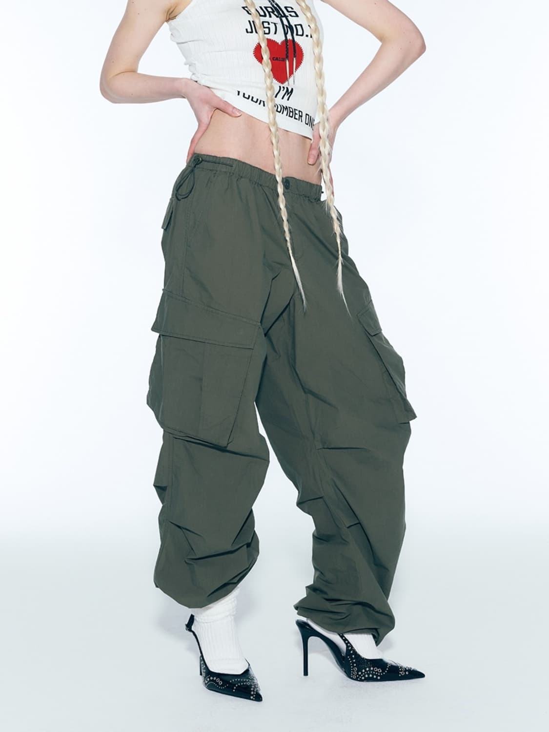 에즈이프캘리 PARACHUTE CARGO PANTS DEEP KHAKI 상품이미지1