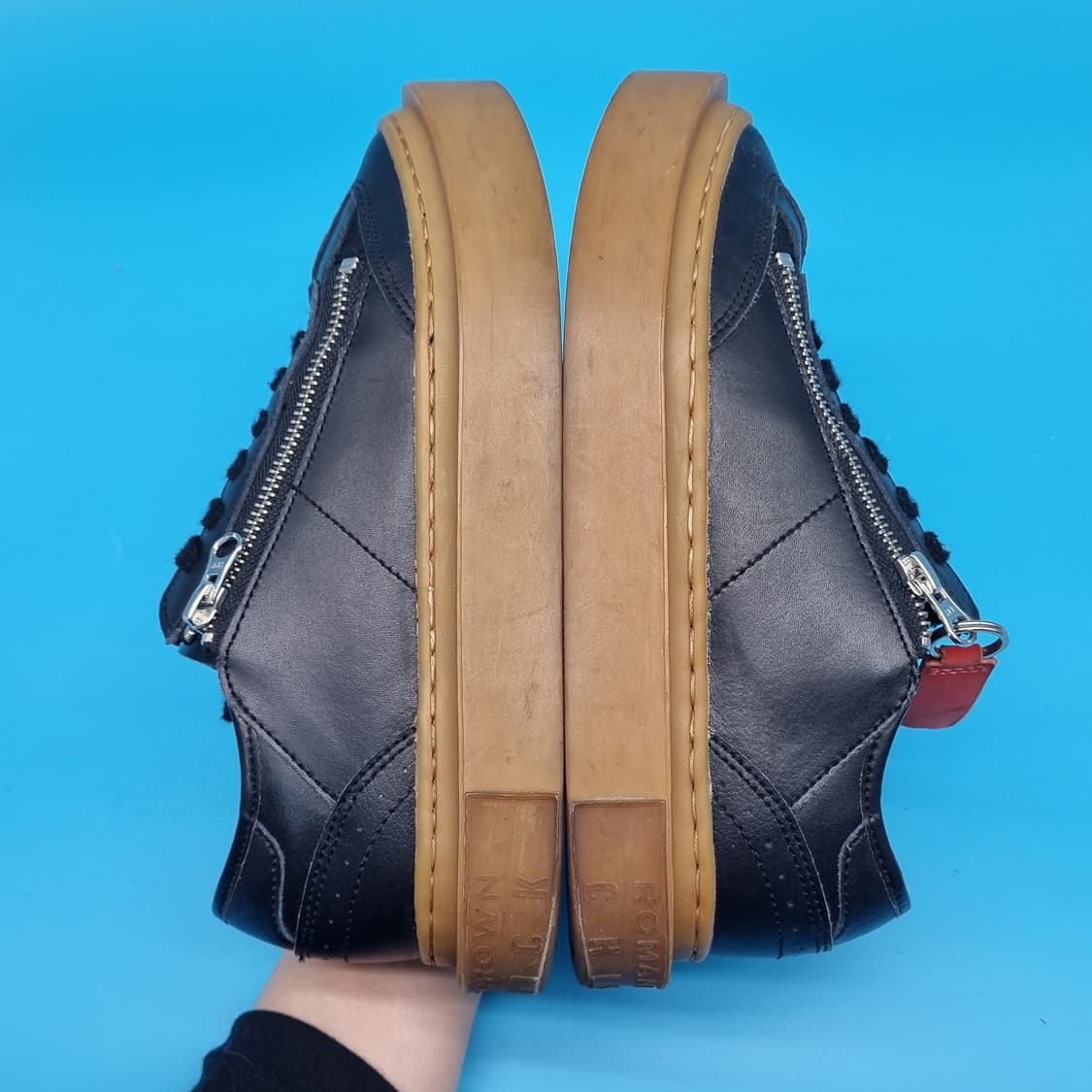 O 로맨틱 크라운 여성스니커즈 230 상품이미지5