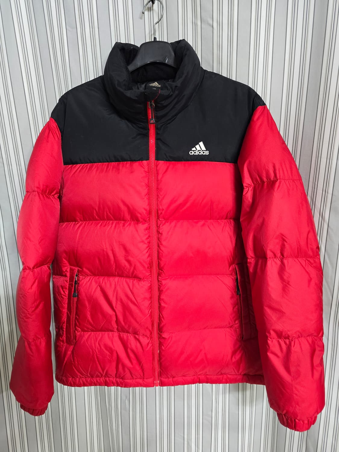 (105) 아디다스 레드/블랙 다운패딩 점퍼 H72755 상품이미지1