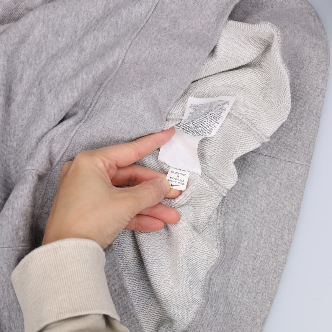 [M] 나이키 스몰로고 맨투맨 0116H1 상품이미지5