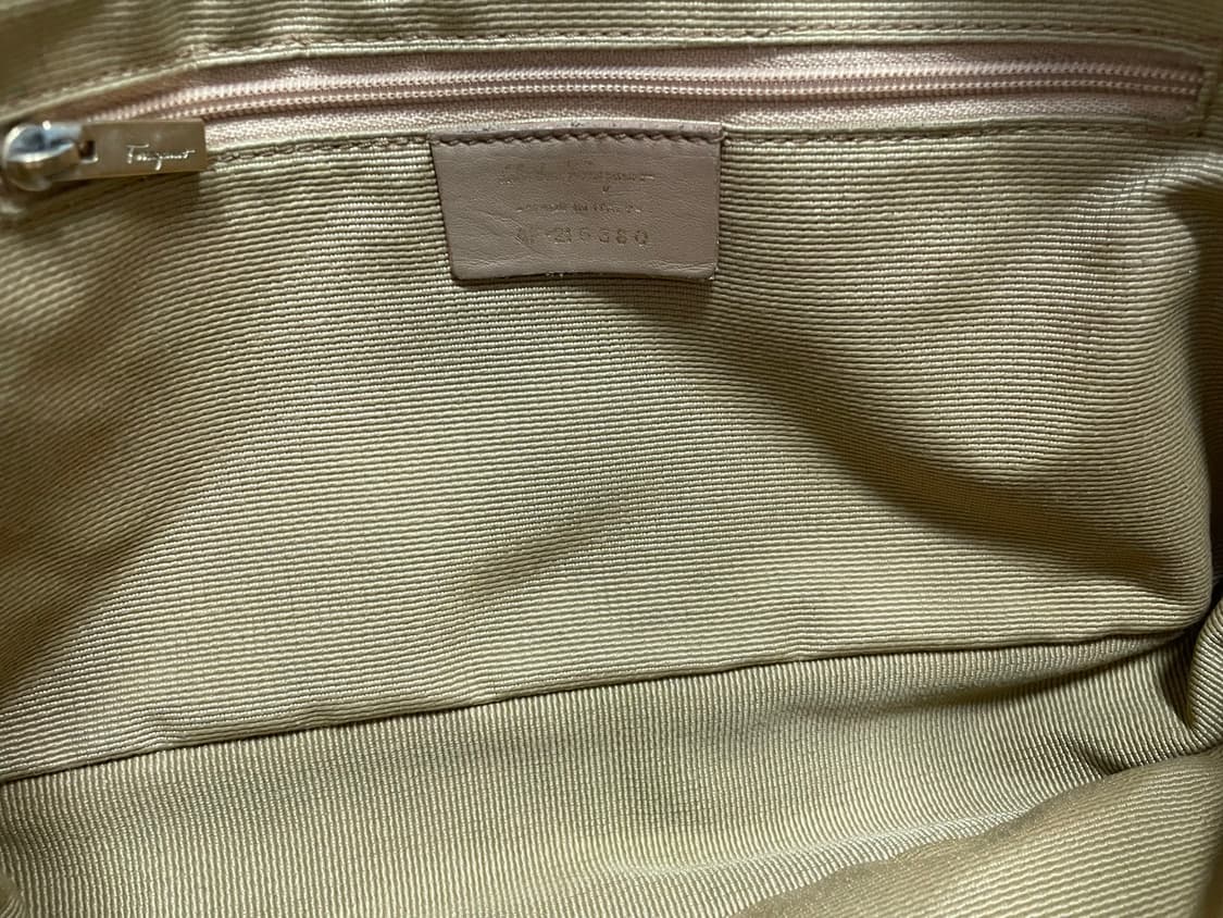 페라가모 정품 간치니 금장 토트겸 숄더백 상품이미지10