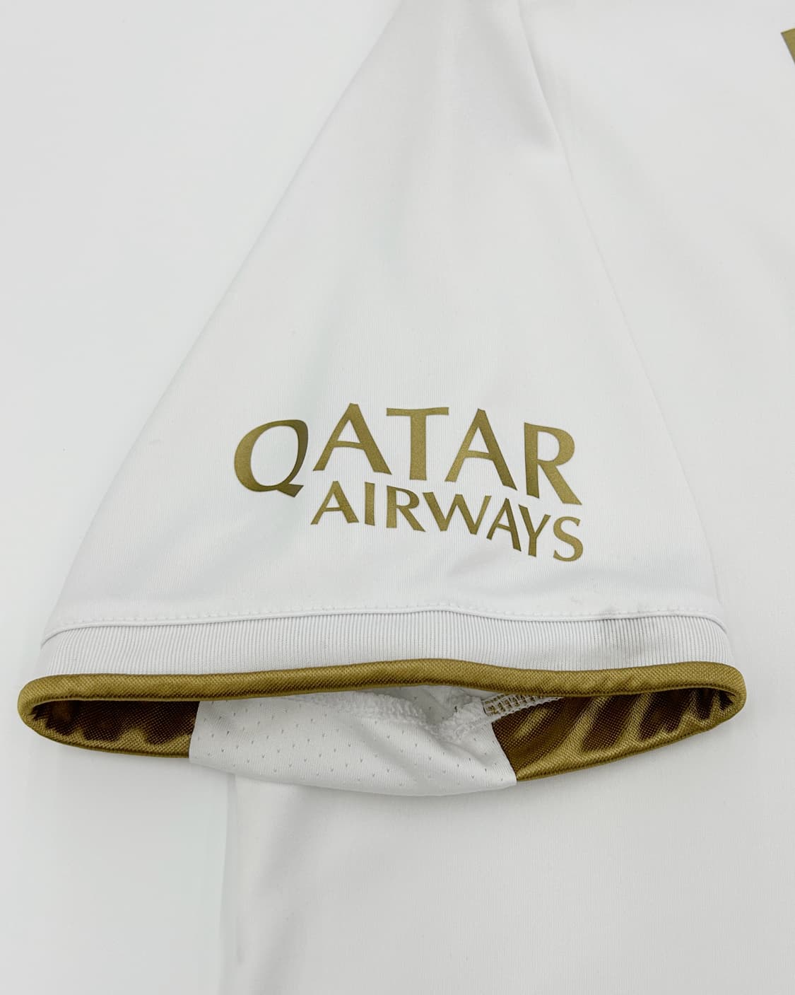 아디다스 22-23 바이에르 뮌헨 어웨이 리그킷 자말 무시알라 상품이미지6